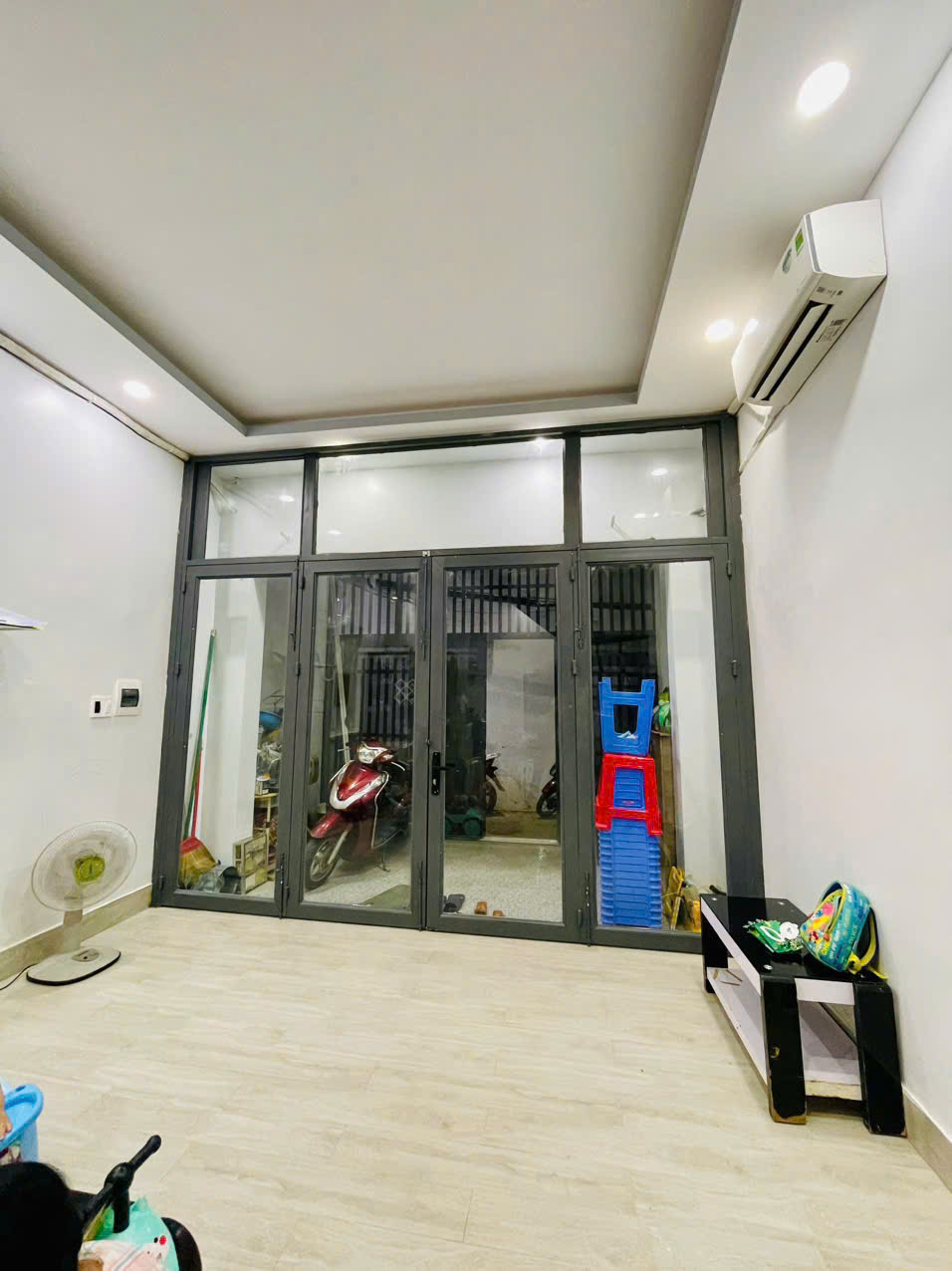Bán nhà gần chợ Phạm Văn Bạch, 3 phòng ngủ, sát sân bay Tân Sơn Nhất, chỉ 4 tỷ 780 thương lượng - Ảnh 3