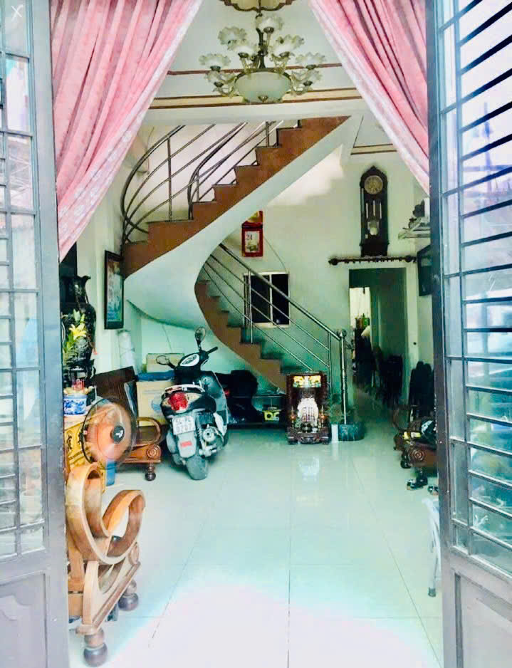 Bán nhà 3 tầng BTCT – hẻm ô tô thông – gần công viên Làng Hoa – chỉ 7 tỷ ++ thương lượng - Ảnh 2