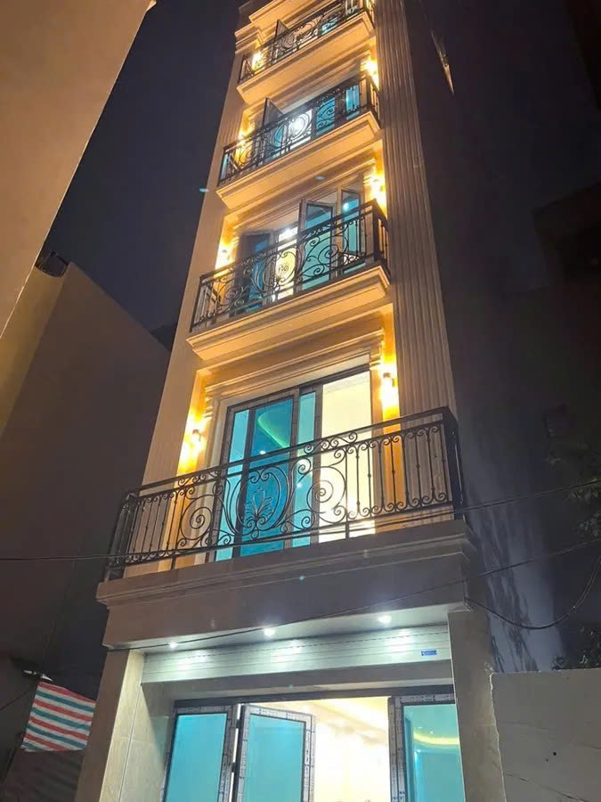 NHÀ MỚI 7 TẦNG THANG MÁY Ô TÔ VÀO NHÀ TRUNG TÂM Ngọc Thụy 48M2,13.05 Tỷ Long Biên. - Ảnh chính