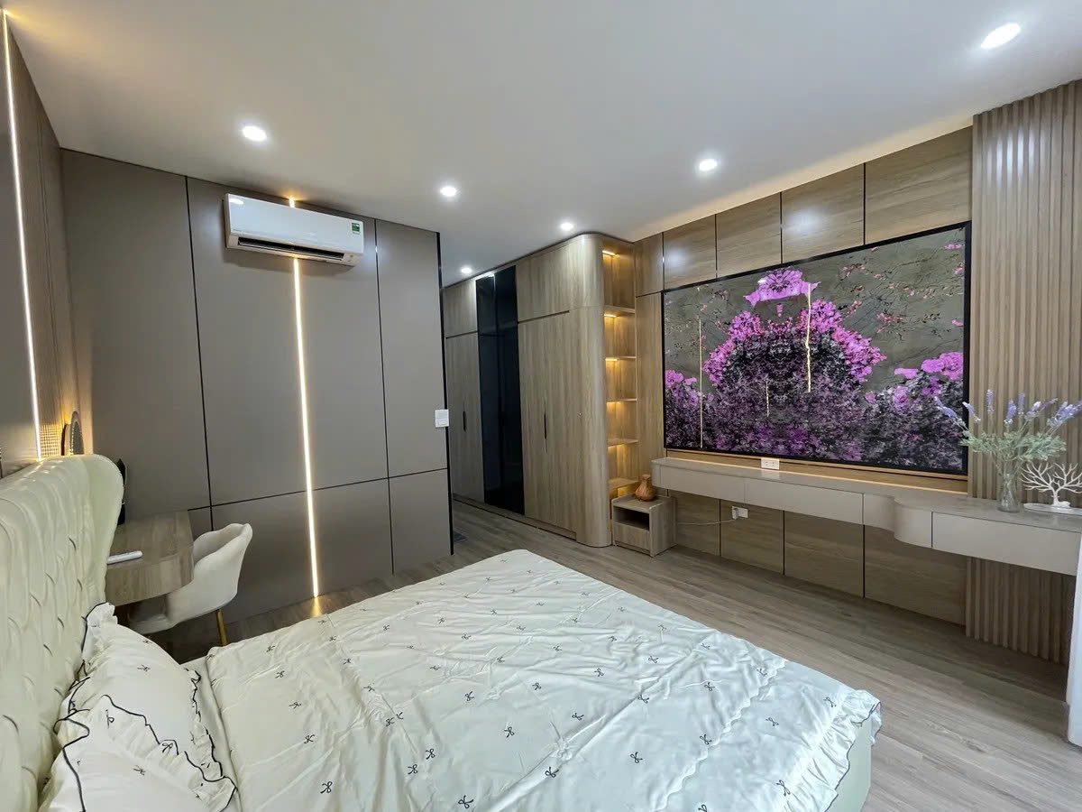 NHÀ XÂY ĐỘC LẬP- 7 TẦNG THANG MÁY Nguyễn Văn Cừ 34/37m2 X 7 tầng,mặt tiền 4m, 13.8 tỷ Long - Ảnh 3