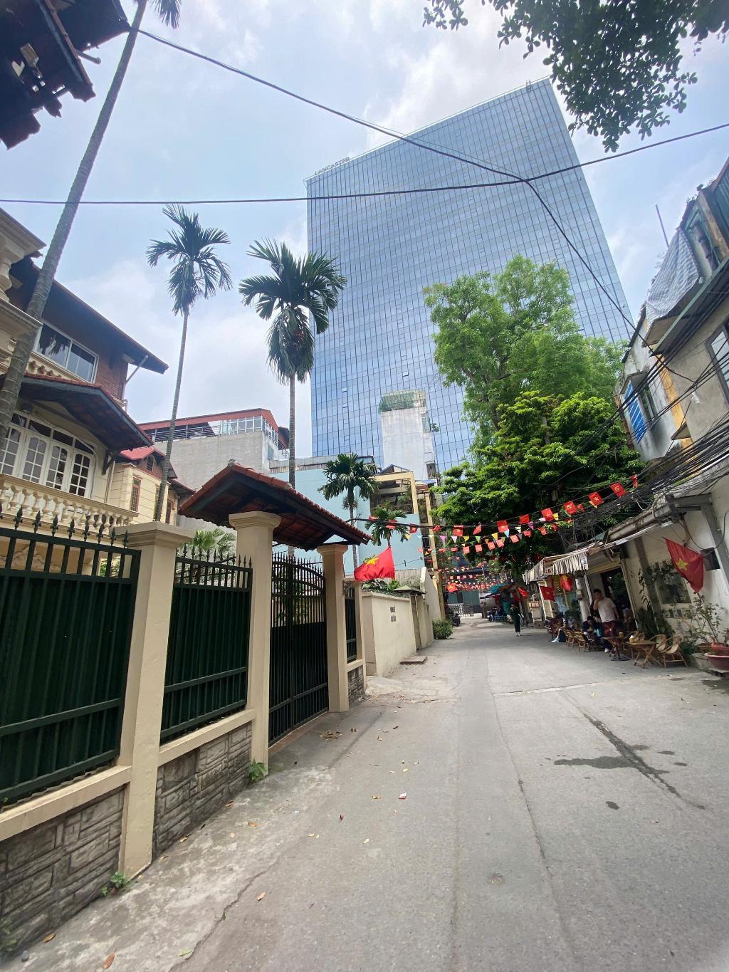 Đường Láng, ngõ thông, vị trí vàng, chiến lược trung tâm kinh doanh, nở hậu - Ảnh chính