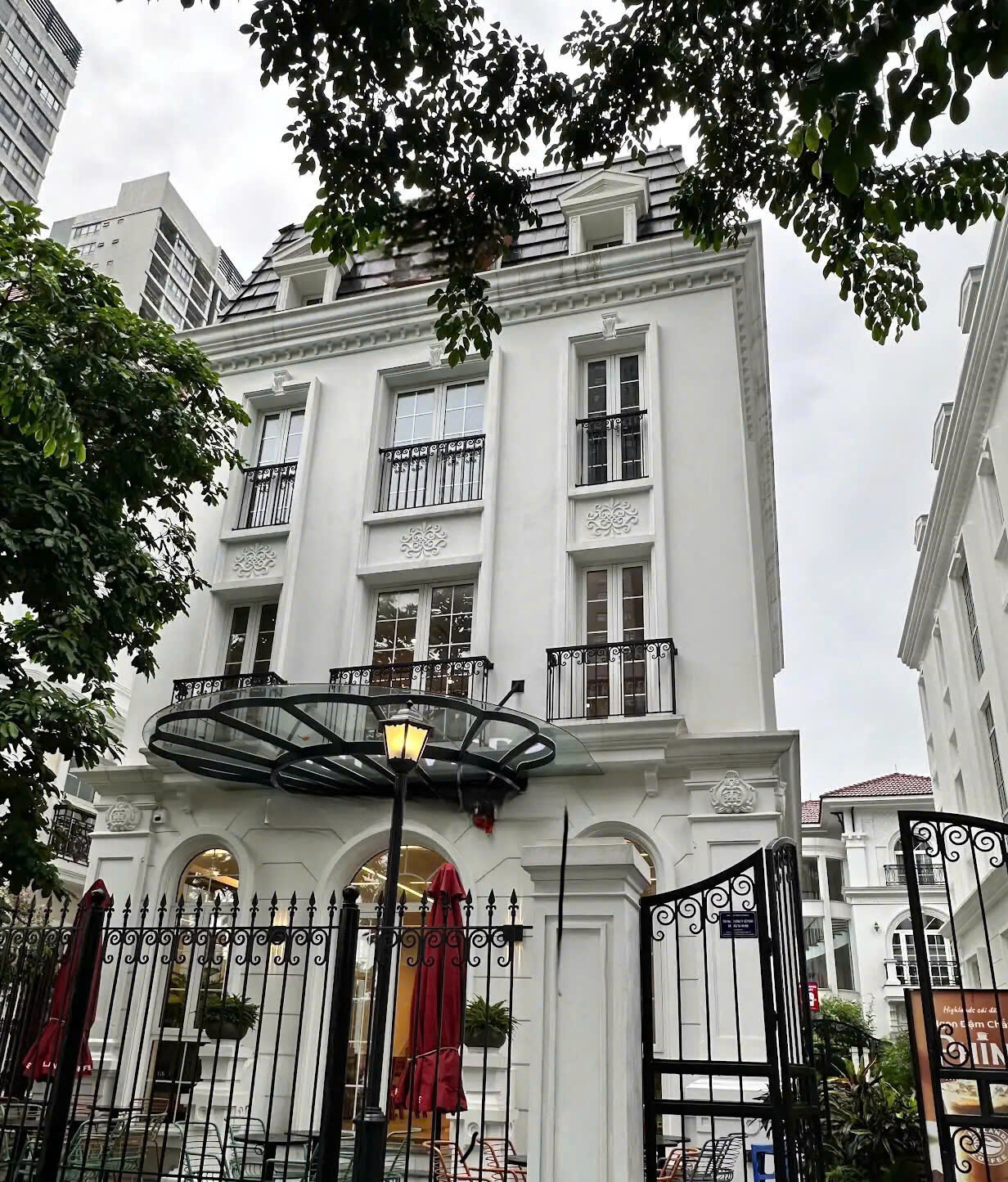 BÁN BT ĐƠN LẬP EMBASSY GARDEN - GIÁ 188 TỶ - CHO THUÊ DÒNG TIỀN 2TỶ/NĂM. - Ảnh chính