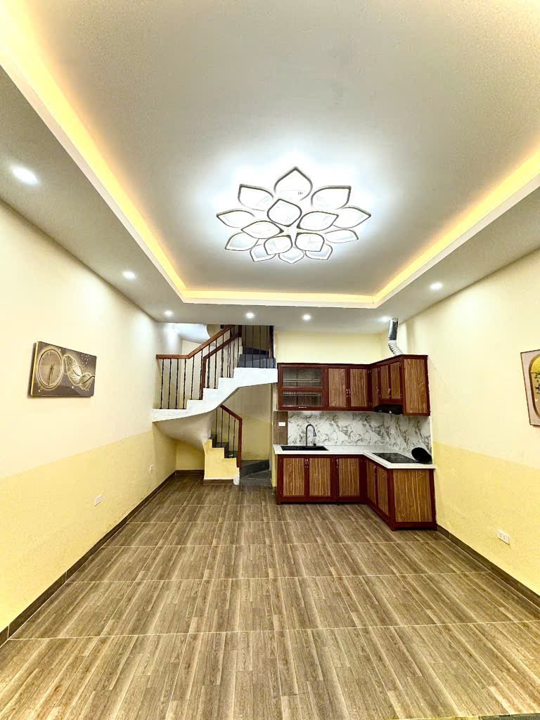 Nhà đẹp nhỏ tiền Hoàng Hoa Thám, chủ nhà thiện chí, giá thương lượng tốt - Ảnh chính