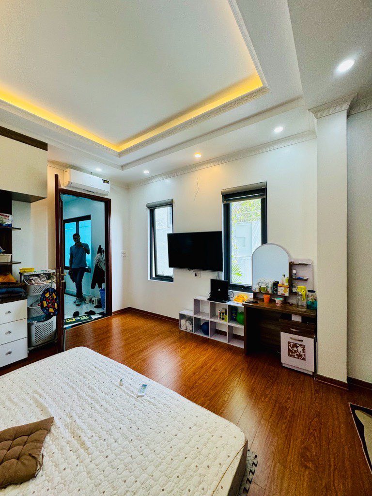 BÁN NHÀ NGUYỄN CHÍNH – LÔ GÓC – THANG MÁY - KINH DOANH – 60M2 – 3.5M MT-  17.9 TỶ - Ảnh chính