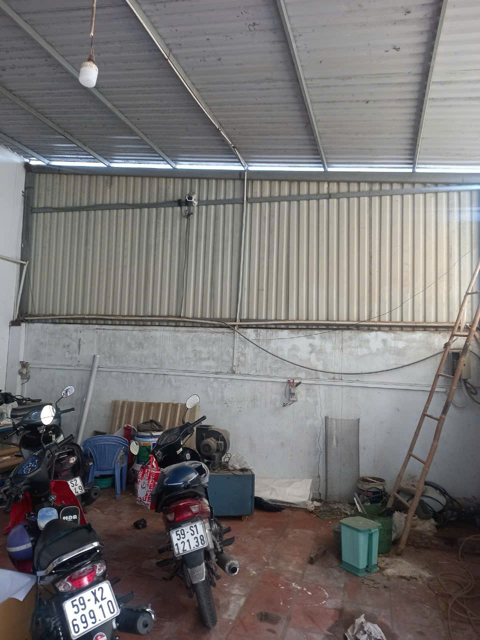 NHÀ CHÍNH CHỦ - GIÁ TỐT - Bán nhà xưởng 200 m2 thổ cư 180m2, gần chợ đầu mối Thủ Đức, P Bình Chiểu - Ảnh 4