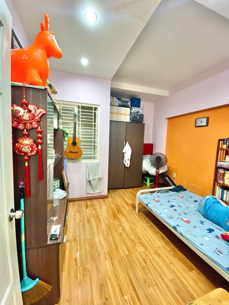 GẤP BÁN - GIẢM 2.1 TỶ - THÍCH QUẢNG ĐỨC - PHÚ NHUẬN - HXH THÔNG HOÀNG HOA THÁM - NHÀ 4 TẦNG - 4PN - Ảnh 2