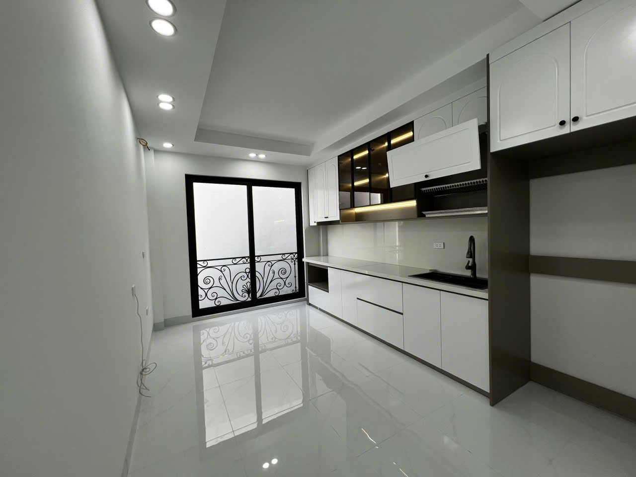 BÁN NHÀ THANG MÁY 6 tầng 32m cực đẹp Kim Ngưu, HBT - Ảnh 3