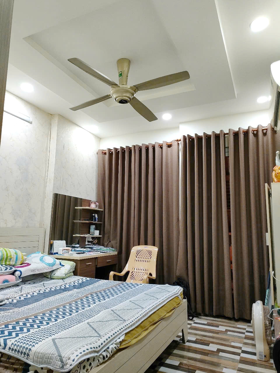 Nhà 5 tầng (4 lầu + ST) hẻm lớn xe hơi đậu trước cửa Âu Dương Lân P2Q8 - Ảnh 1