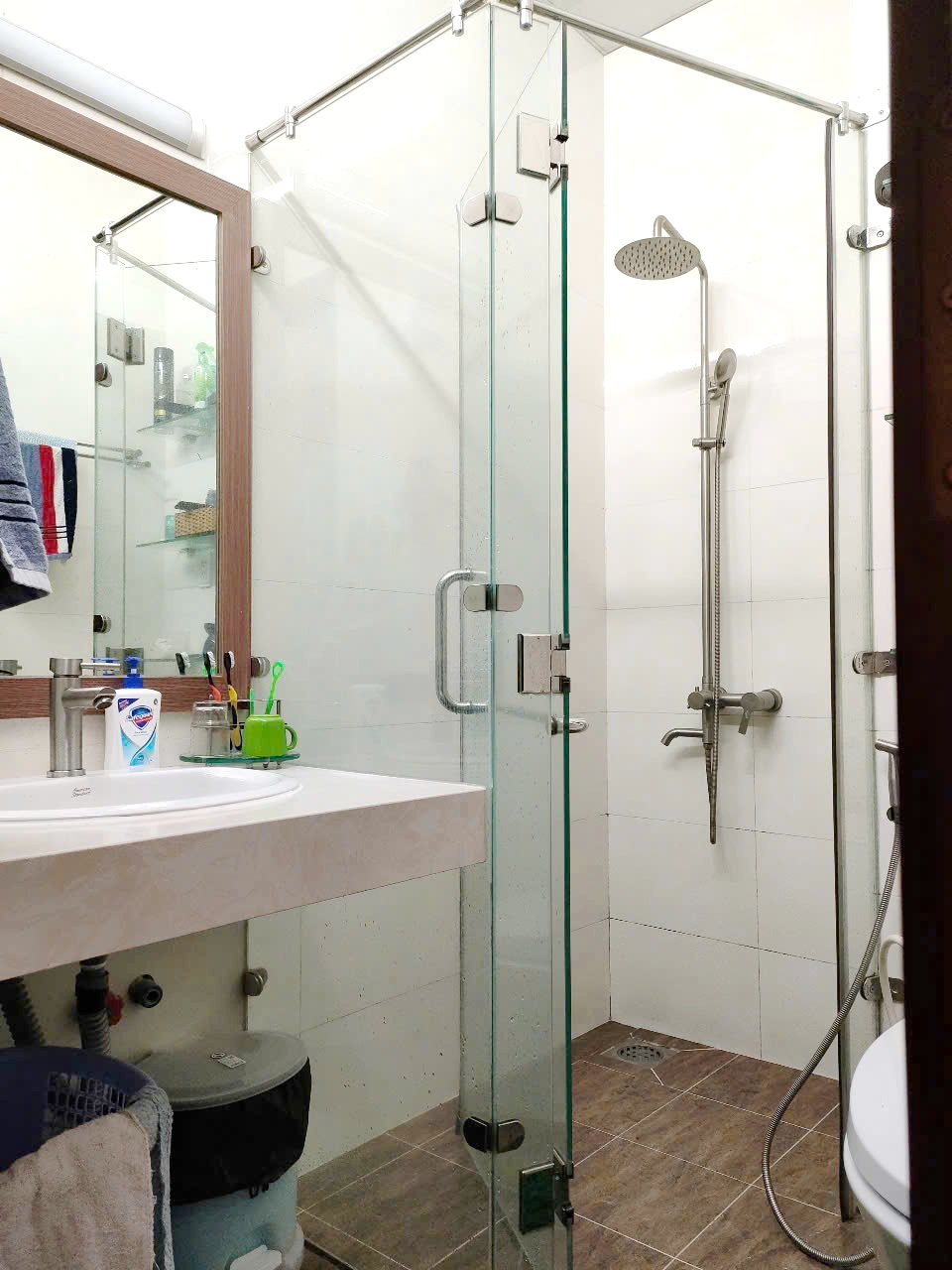 Nhà 5 tầng (4 lầu + ST) hẻm lớn xe hơi đậu trước cửa Âu Dương Lân P2Q8 - Ảnh 2