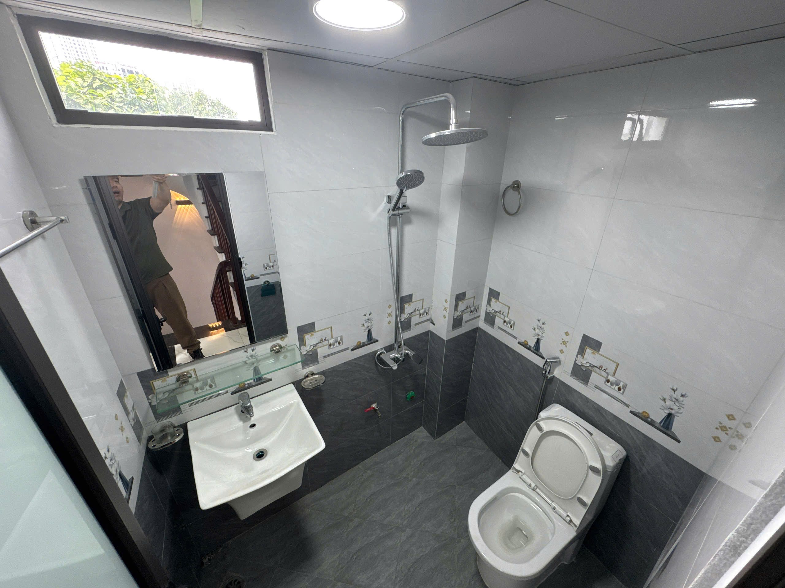 Bán nhà Linh Đàm, Hoàng Liệt + 41 m², 5T, lô góc, ô tô vào nhà,6,8 tỷ, 0844444453 - Ảnh 1