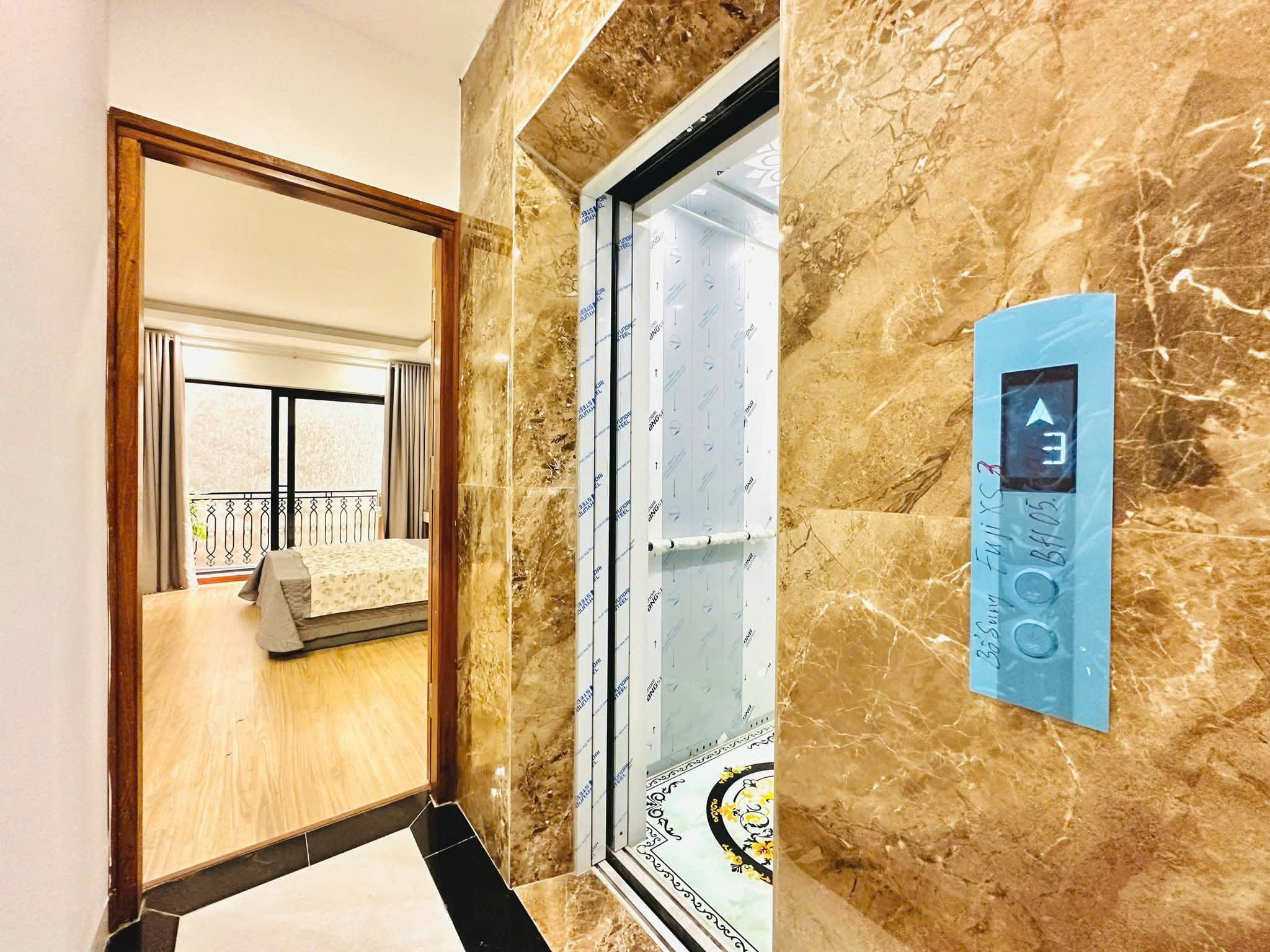 Bán nhà phố Tôn Đức Thắng, Đống Đa 42m2 mặt tiền 4.1m xây 6T thang máy cực đẹp - Ảnh chính