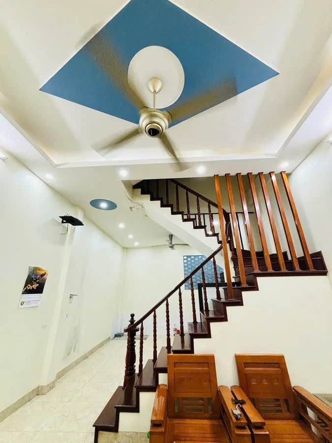 NHÀ ĐẸP DÂN XÂY Ngọc Thụy 38M2,X  5 tầng mặt tiền 4.7m, 7.9 tỷ Long Biên. - Ảnh 1