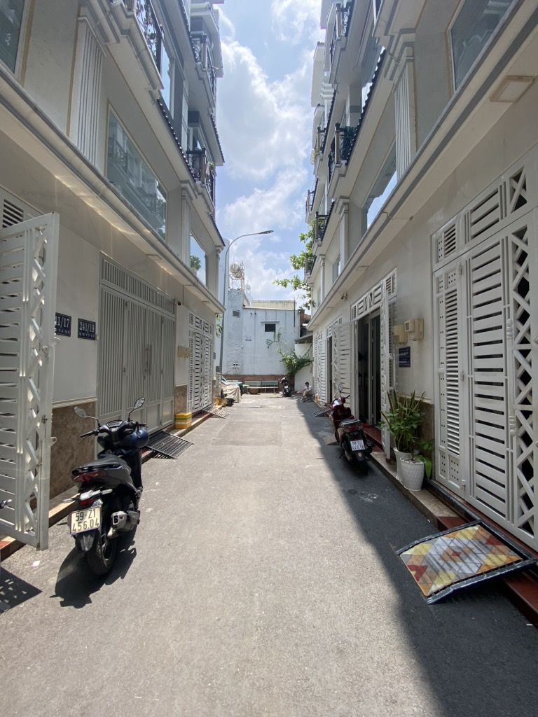 Nhà Tạ Quang Bửu ngang 4m Xây dựng 5 tầng mới chỉ 9 tỷ nhỉnh - Ảnh chính