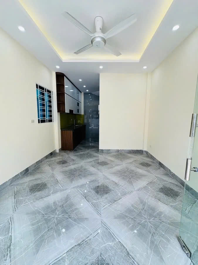 BÁN NHÀ MỚI ĐẸP KINH DOANH Ô TÔ PHỐ Bát Khối 30m2 X 6 tầng,mặt tiền 3.9m, 7.9 tỷ Long Biên. - Ảnh 2