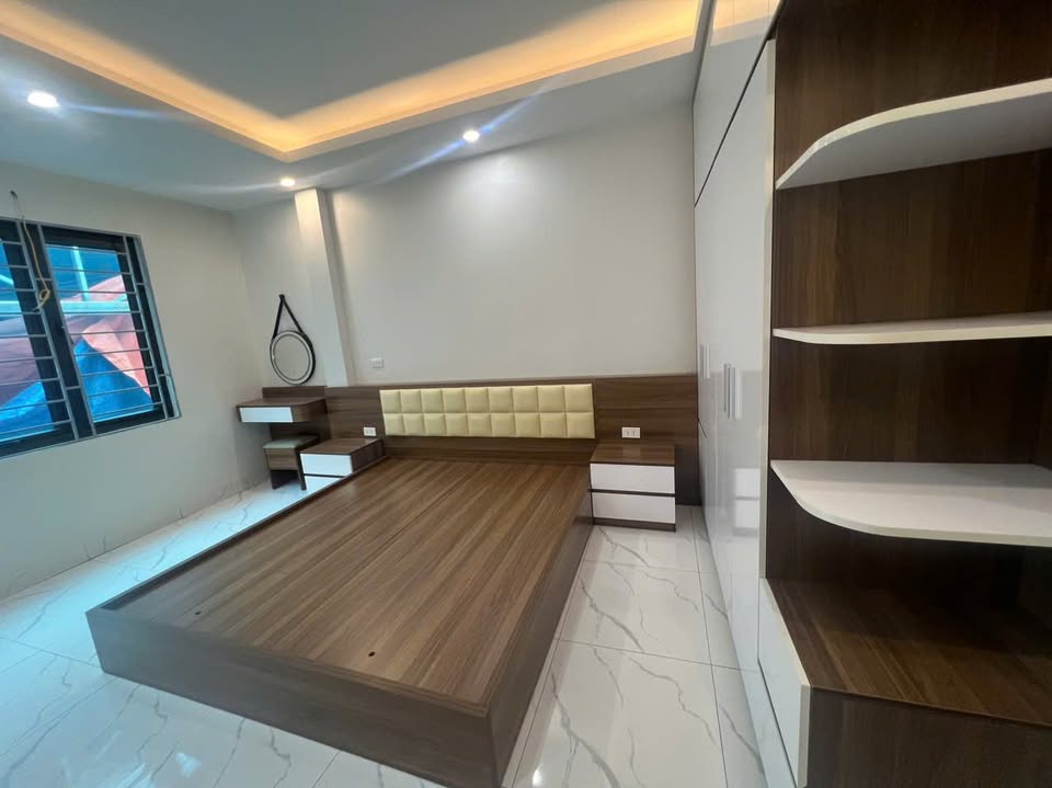 Nhà mới Xuân Đỉnh 32 mét 5 tầng ngõ thôgn sang ngoại giao đoàn 9,2 tỷ - Ảnh 1