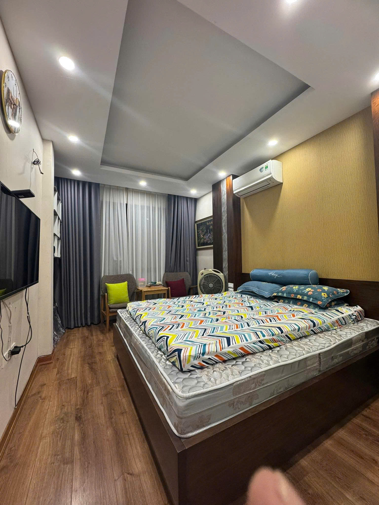 PHÙNG CHÍ KIÊN -  2 THOÁNG - TẶNG FULL NỘI THẤT Dt 30m2 5 tầng mt 3.2m Giá 8.5 tỷ - Ảnh 1