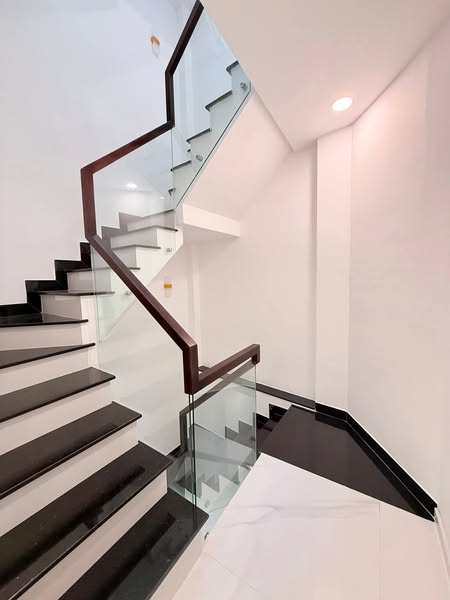 Nhà HXT Đường Nguyễn Trọng Tuyển Phường 2 Quận Tân Bình. - Ảnh 2