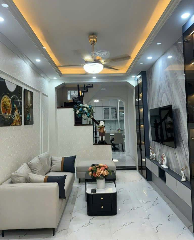 Cực hiếm! Nhà đẹp Mỹ Đình 42m2- 5T, Nội thất sang, ô tô gần phố, Giá 8.15 tỷ - Ảnh 1