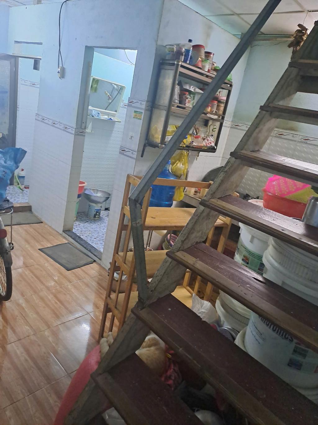 MẶT TIỀN HẺM NGAY KDC GẦN BẾN XE QUẬN 8 - DT KHỦNG 180M2 HIỆN HỮU - CHỈ 6 TỶ. - Ảnh 2