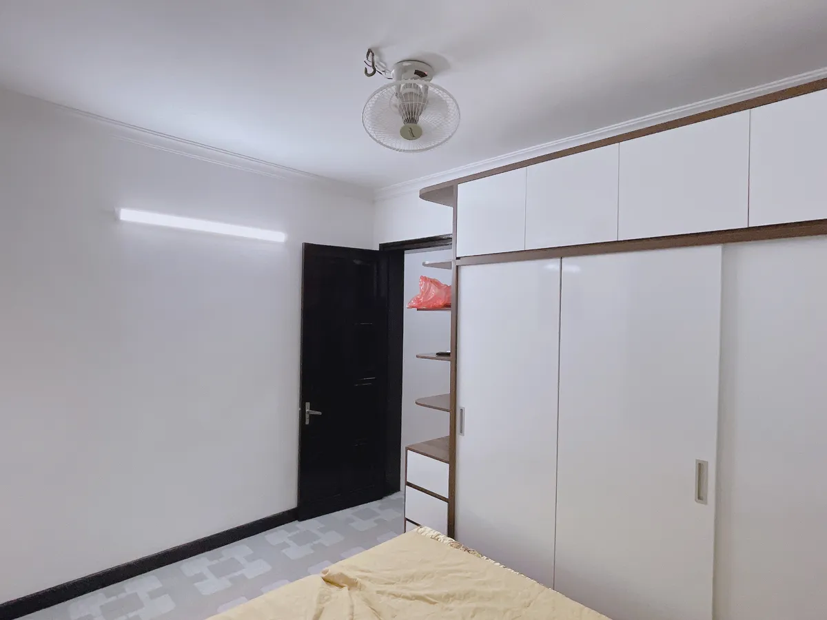 Bán nhà phố Hào Nam, Đống Đa 70m2 mặt tiền 5.3m xây 4 tầng 2 thoáng giá 12 tỷ - Ảnh chính