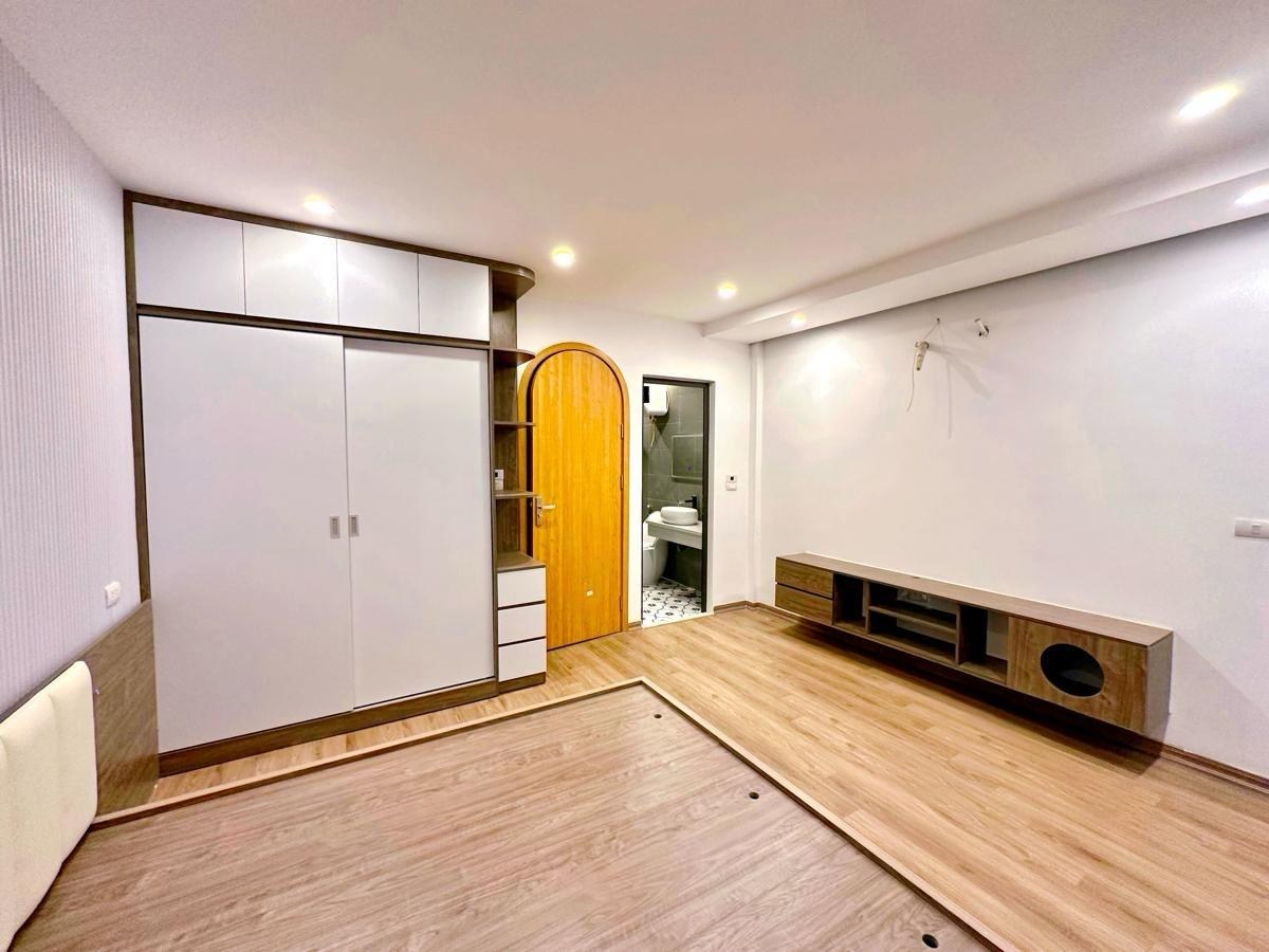 MUA ĐI - NHÀ THANG MÁY THANH XUÂN 7 TẦNG 31m2 CHƯA ĐẾN 10 TỶ TRUNG TÂM QUẬN - SÁT MẶT ĐƯỜNG LỚN - Ảnh 1