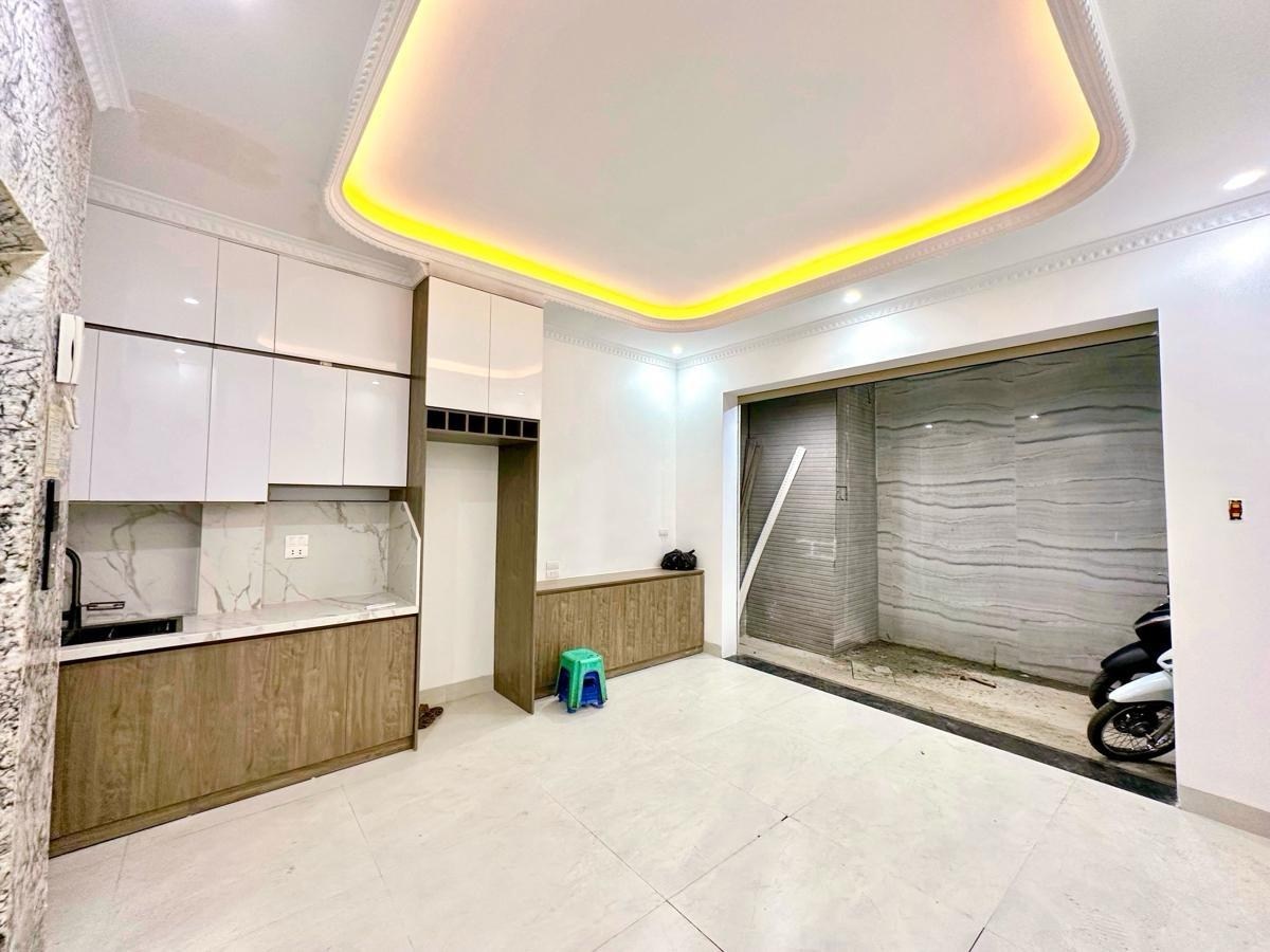 MUA ĐI - NHÀ THANG MÁY THANH XUÂN 7 TẦNG 31m2 CHƯA ĐẾN 10 TỶ TRUNG TÂM QUẬN - SÁT MẶT ĐƯỜNG LỚN - Ảnh chính