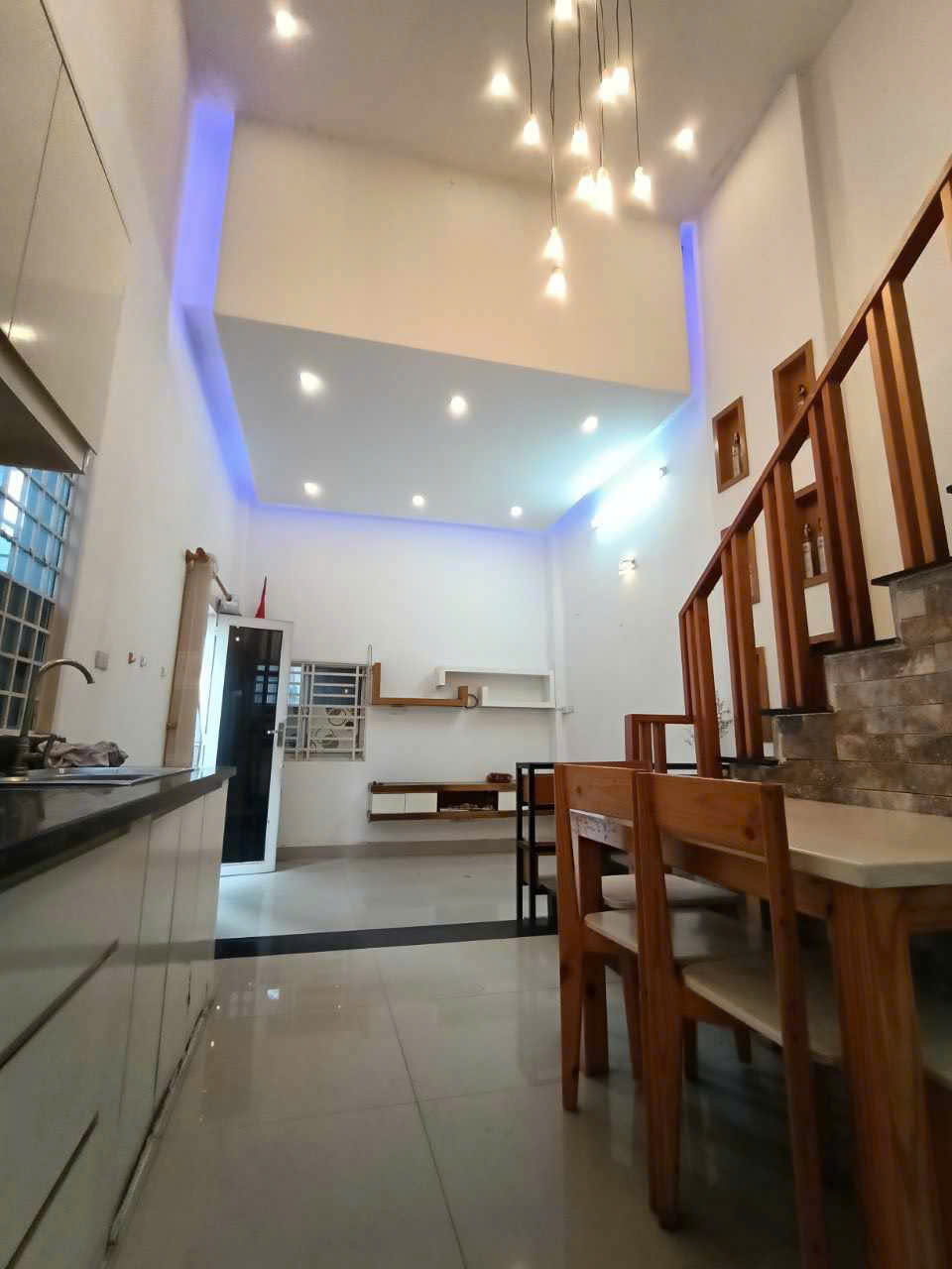 BÁN NHÀ 1 TRỆT LỬNG, ĐƯỜNG 385, LÊ VĂN VIỆT - GIÁ 3,2 TỶ - Ảnh 1