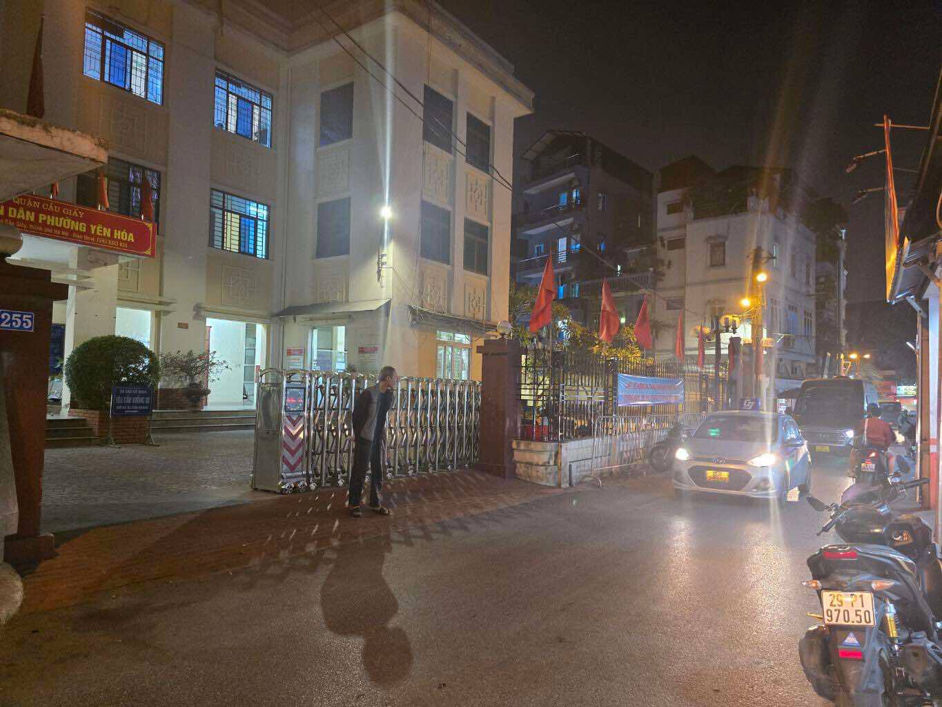 Bán CHDV tại Quan Hoa, Cầu Giấy, Hà Nội 12.9 tỷ, 60m2, PCCC đầy đủ, VF3 tận cổng, Thang Máy Vù - Ảnh chính