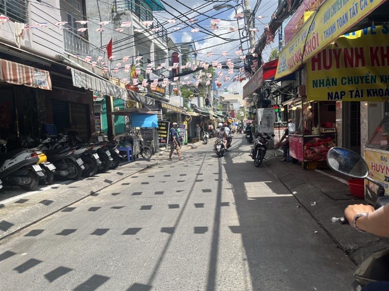 🏦 CHỦ THIỆN CHÍ BÁN CĂN MẶT TIỀN Đ. ĐOÀN VĂN BƠ- XE HƠI ĐẬU CỬA - THÔNG RA XÓM CHIẾU VÀ NGUYỄN TẤT - Ảnh 2