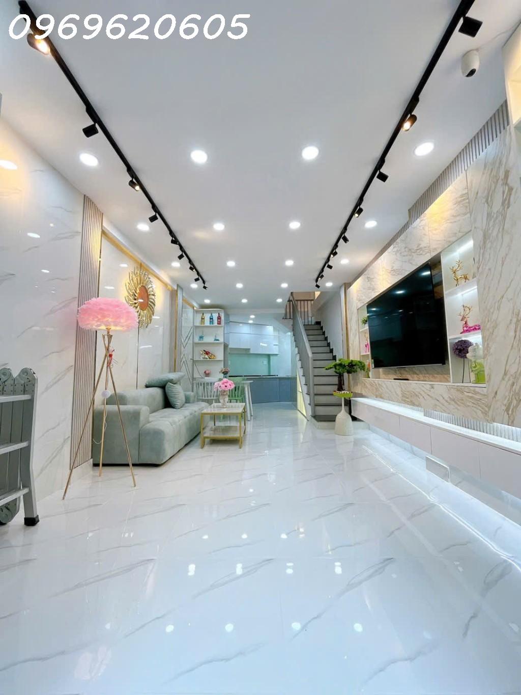 Nhà Lâm Văn Bền Quận 7, dòng tiền lên đến 600 triệu / năm, nhỉnh 6 tỷ. Gọi ngay Vinh Nhà Phố - Ảnh 1
