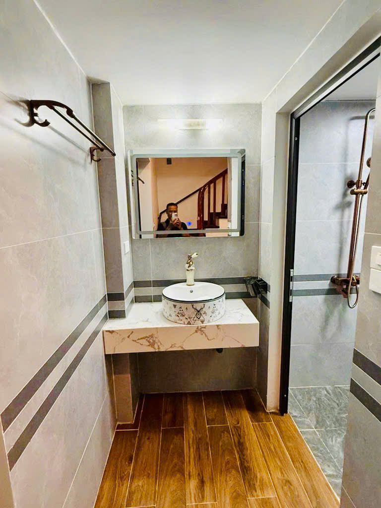 Nhà gần Nguyễn Văn Huyên – 36m² x 6T – view thoáng – 9.2 tỷ - Ảnh 2