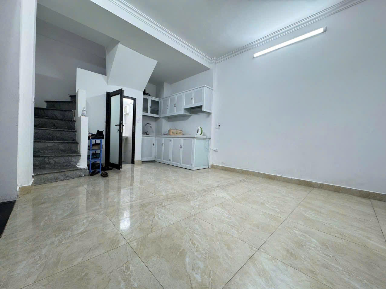 Bán nhà phố Xã Đàn, Đống Đa chỉ 5.66 tỷ 25m2 mặt tiền 5.8m xây 5 tầng 2 thoáng - Ảnh 2