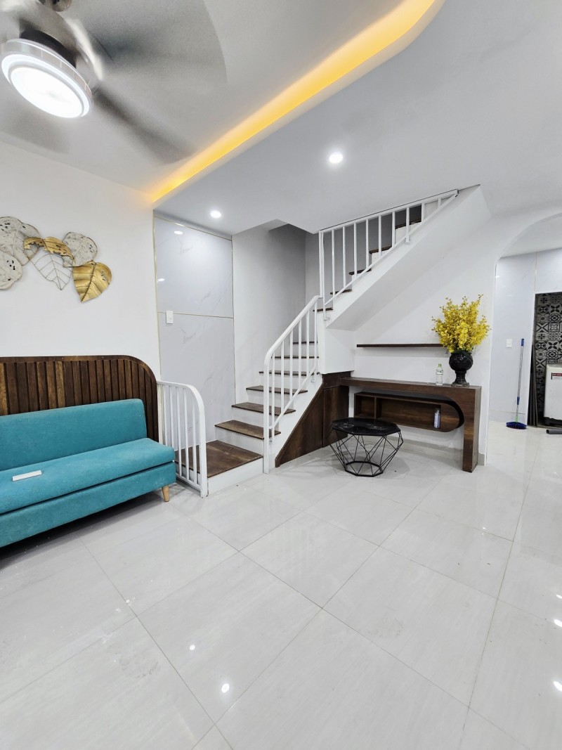 ♪Nhà Kiệt 3m thẳng 30m ra MT Trần Quý Cáp, gần Bạch Đằng, 2 tầng cứng đẹp, 2.68 tỷ - Ảnh chính