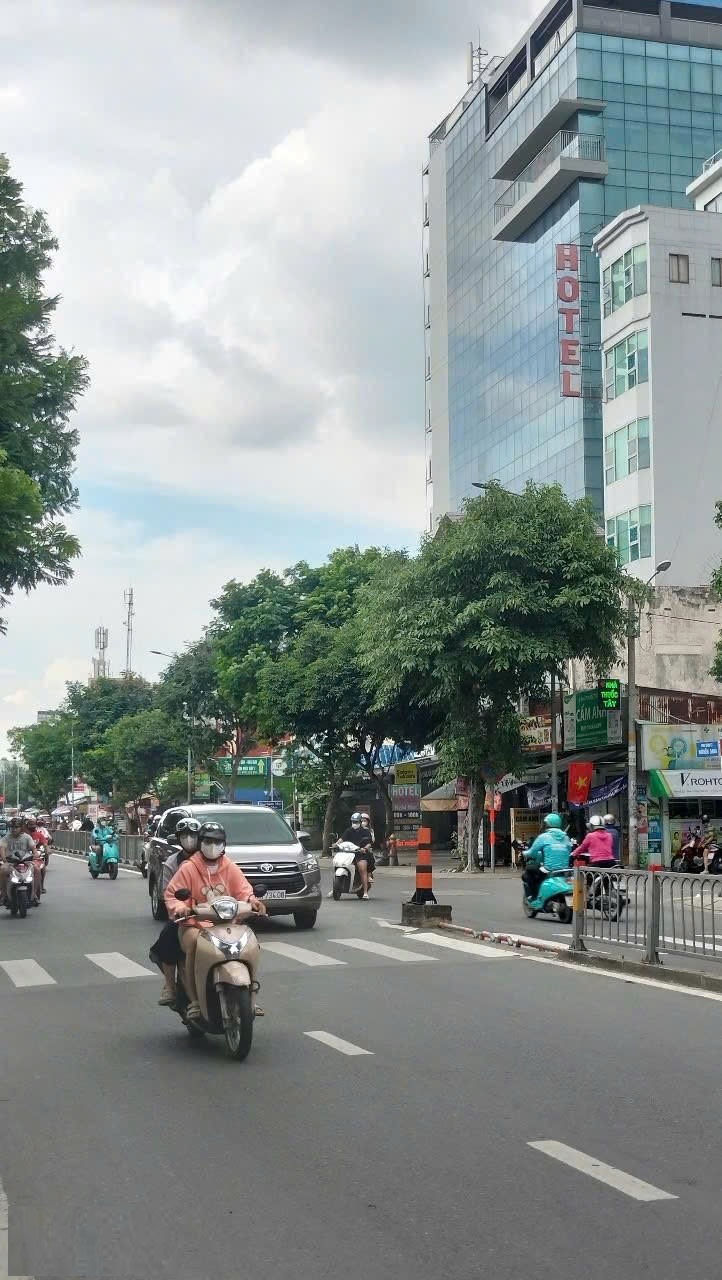 Bán nhà Mặt tiền Nguyễn Oanh -  Nguyễn Văn Lượng, 13x49m, 5 Tầng, HĐT 140 tr, 139 tỷ. - Ảnh chính