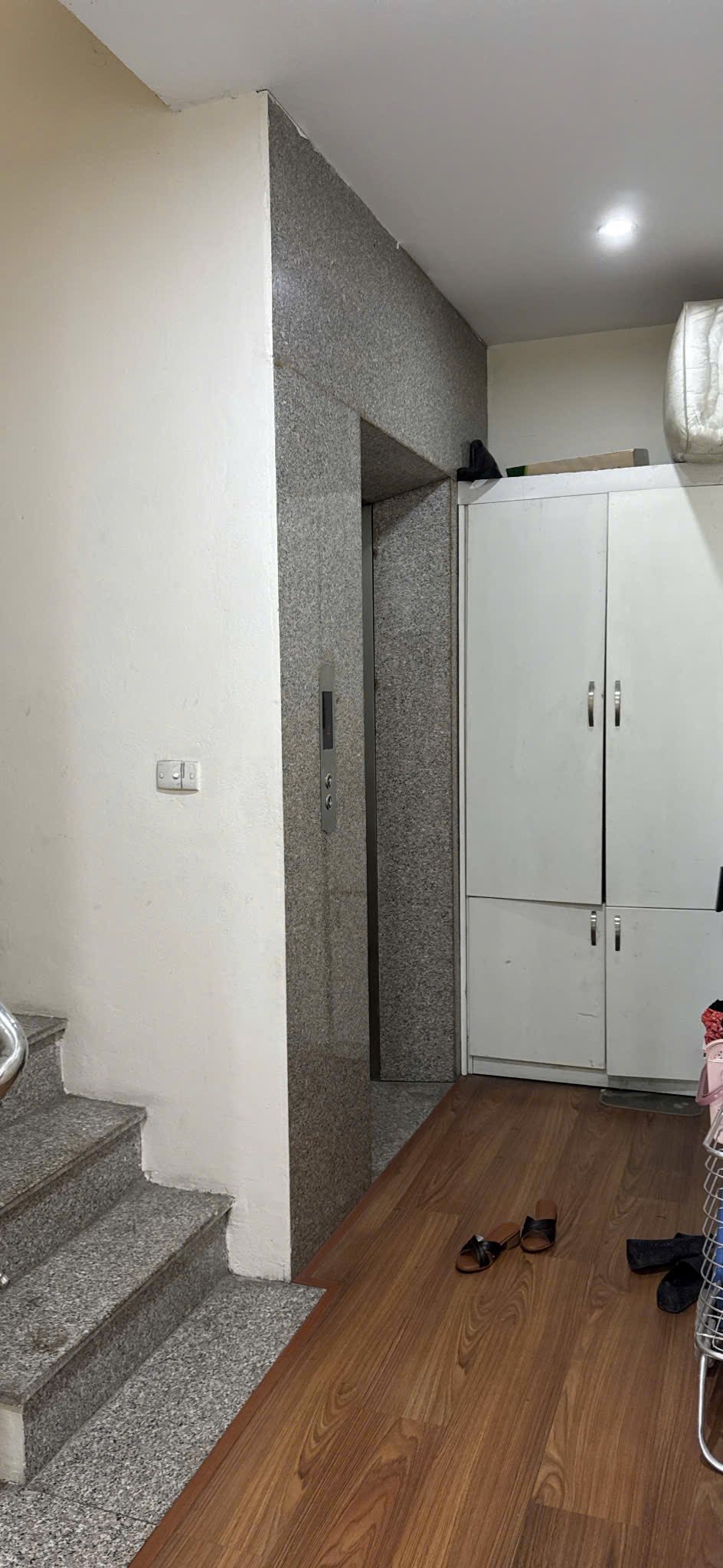 HOÀNG HOA THÁM CẦN BÁN NHÀ MẶT PHỐ KINH DOANH SẦM UẤT - Ảnh 1