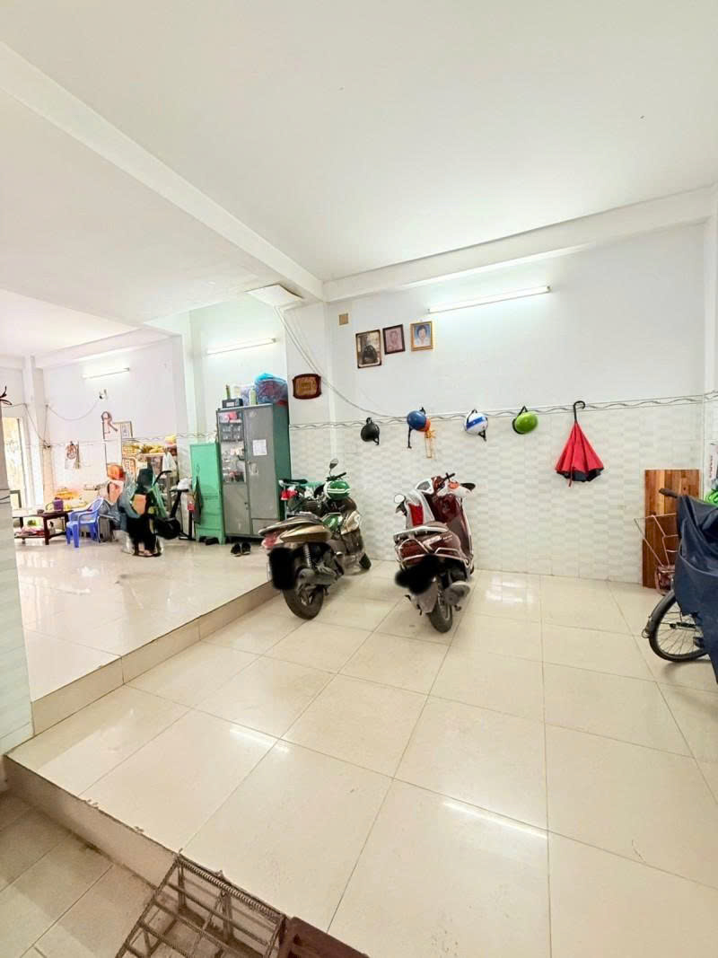Bán nhà Hẻm Nguyễn Thị Nhỏ, gần Nguyễn Chí Thanh, Lò Siêu, 7,5x16m, 4 T - 6PN, 10.99 tỷ - Ảnh 1