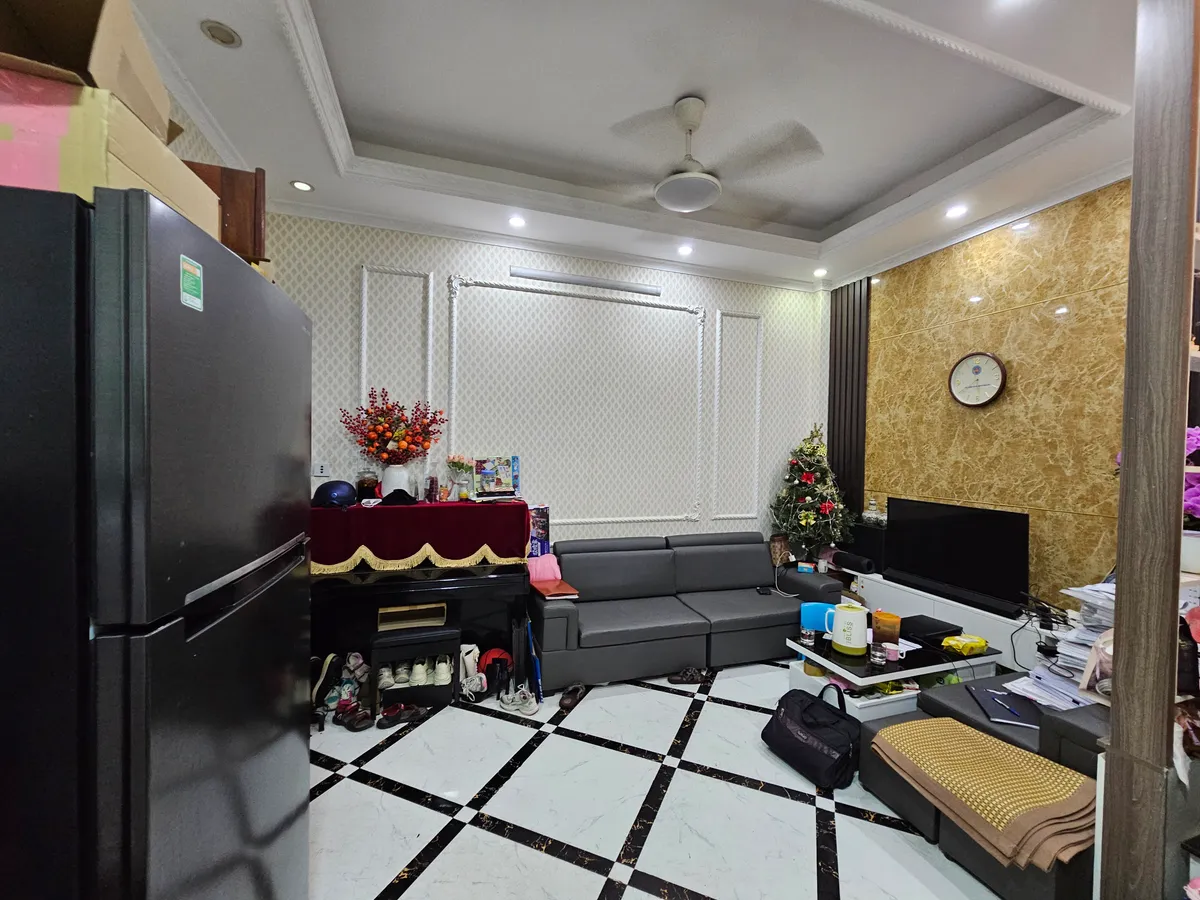 🏡 TRẦN PHÚ – NHÀ ĐẸP 5 TẦNG – MẶT TIỀN KHỦNG 7.6M – 6.9 TỶ ✨ VỊ TRÍ TRUNG TÂM – HAI THOÁNG – MỖI TẦ - Ảnh chính