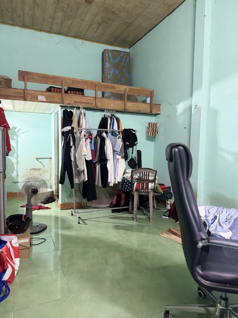 # Nhà Kiệt thẳng tắp 30m ra MT Cách Mạng Tháng 8, 65m2, 2.55 tỷ - Ảnh 2