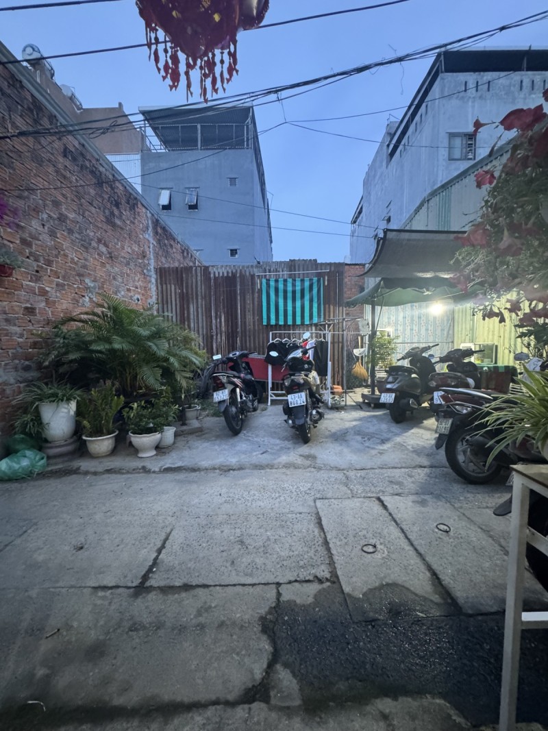 # Nhà Kiệt thẳng tắp 30m ra MT Cách Mạng Tháng 8, 65m2, 2.55 tỷ - Ảnh 1