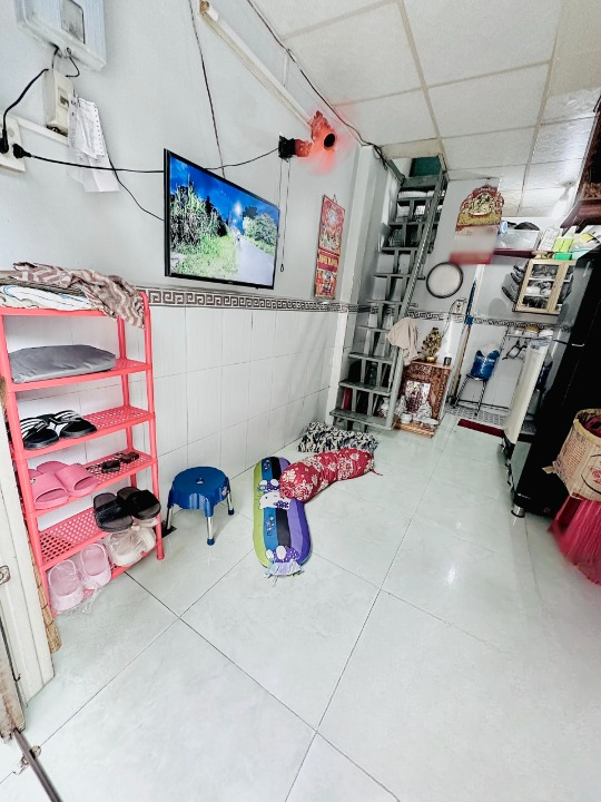 Nhà 2 tầng hẻm thông đường Nguyễn Duy P9Q8. Giá 1,98 tỷ TL - Ảnh 1