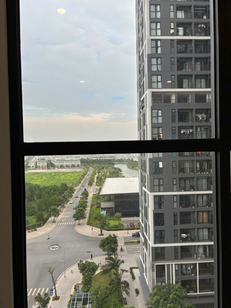 Chính Chủ Cho Thuê Nhà Chung Cư CAO CẤP Tại Toà P3 - Tòa CH The Pavilion Vinhomes OCP1 Gia Lâm - Ảnh 1