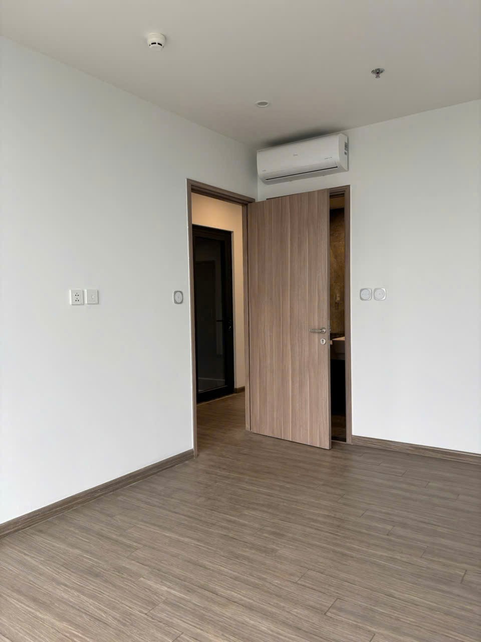 Chính Chủ Cho Thuê Nhà Chung Cư CAO CẤP Tại Toà P3 - Tòa CH The Pavilion Vinhomes OCP1 Gia Lâm - Ảnh 3