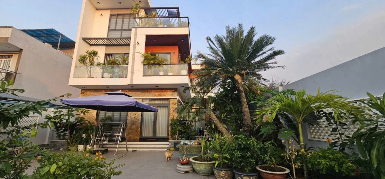 BÁN GẤP BIỆT THỰ MINI 3 TẦNG VƯỜN RỘNG XUÂN THỚI THƯỢNG, HÓC MÔN CHỈ 10 TỶ - Ảnh 2