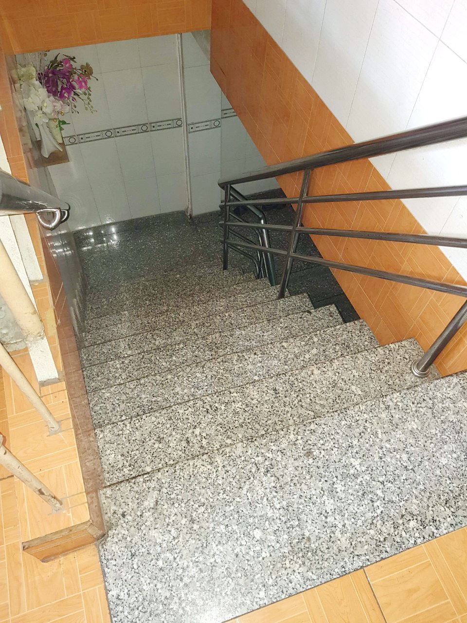 Nhà 4 tầng vuông vức mặt tiền đường Trần Phú P4Q5. Giá: 19 tỷ - Ảnh 2