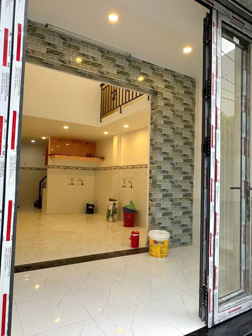 Nhà mới góc mặt tiền đường Bông Sao P5Q8. Giá: 4.38 tỷ - Ảnh chính