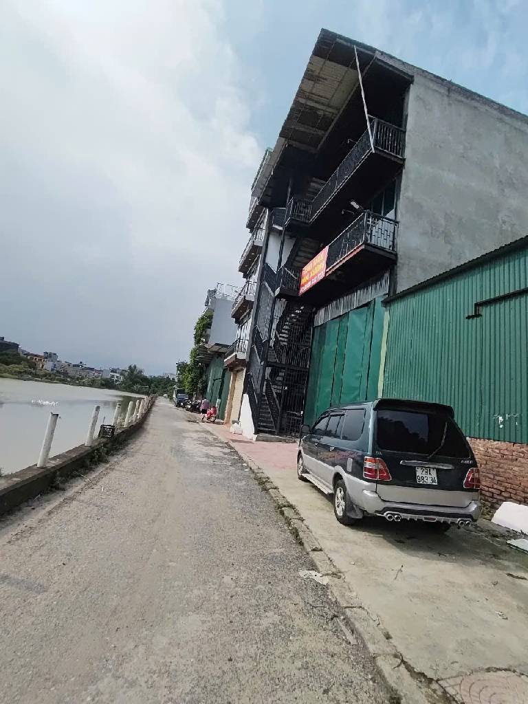 BÁN NHÀ BÁT KHỐI 10 tỷ 65m VIEW HỒ ĐIỀU HÒA, LONG BIÊN - Ảnh 3