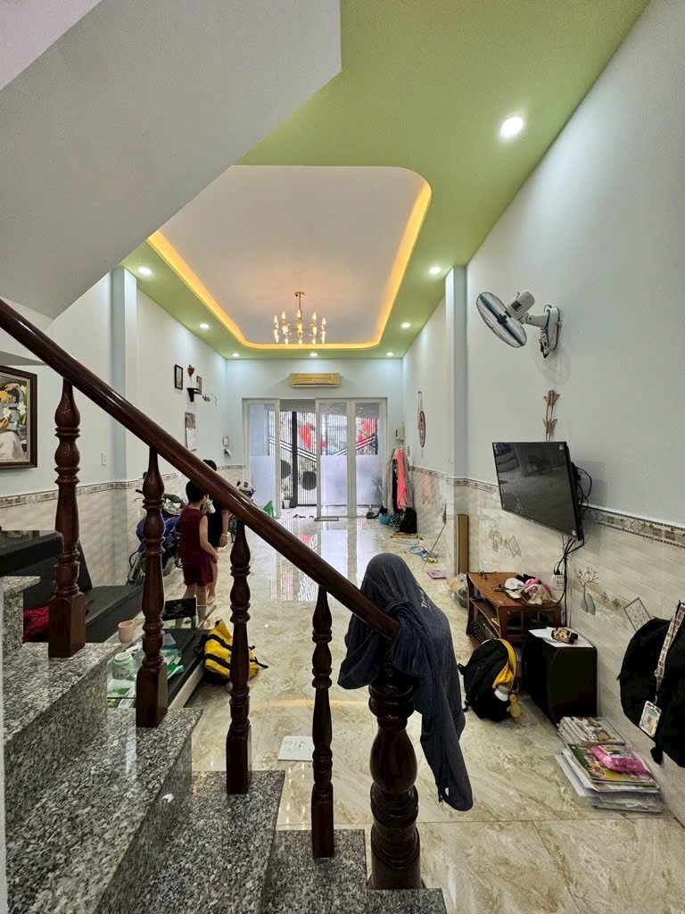NHÀ ĐẸP - HXH THÔNG SÁT MT - GẦN CHỢ PHẠM VĂN BẠCH & QUANG TRUNG GV - 60M² - 2 TẦNG CHỈ 5.X TỶ - Ảnh 4