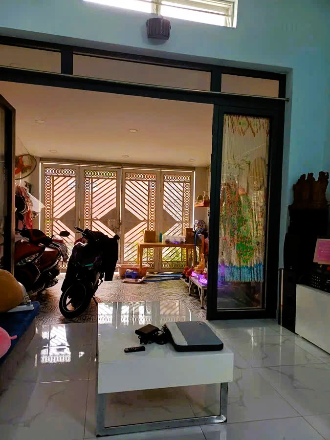 Bán nhà đẹp đối diện Vạn Phúc City, 130m2, hẻm xe hơi, giá chỉ hơn 7 tỷ - Ảnh 1