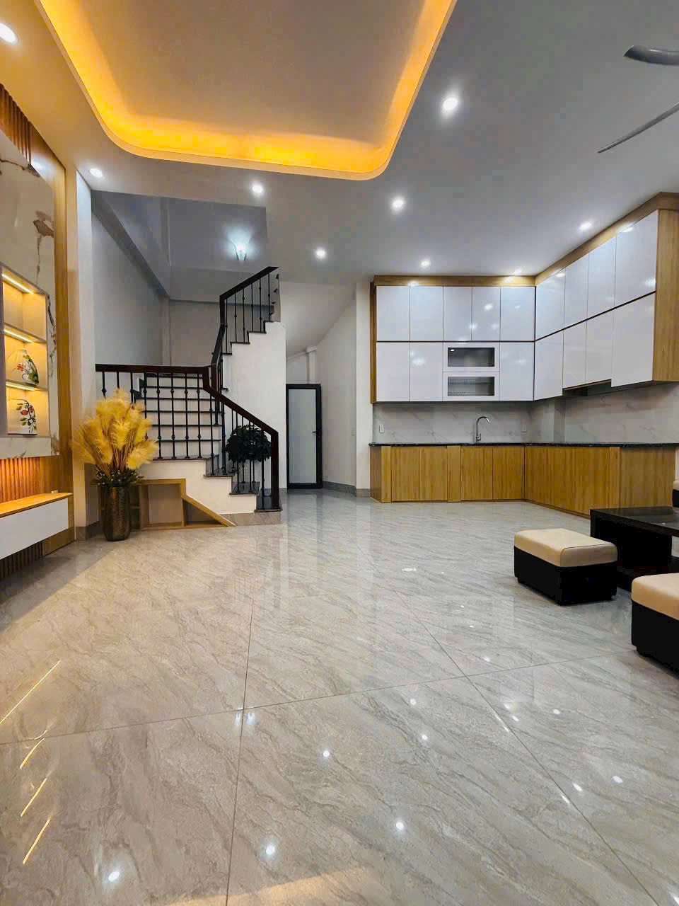 Bán nhà 3 tầng, 41m2, 3 ngủ ngõ phố Nguyễn Thị Duệ, ph Thanh Bình, TP Hải Dương, 2.3x tỷ - Ảnh 2