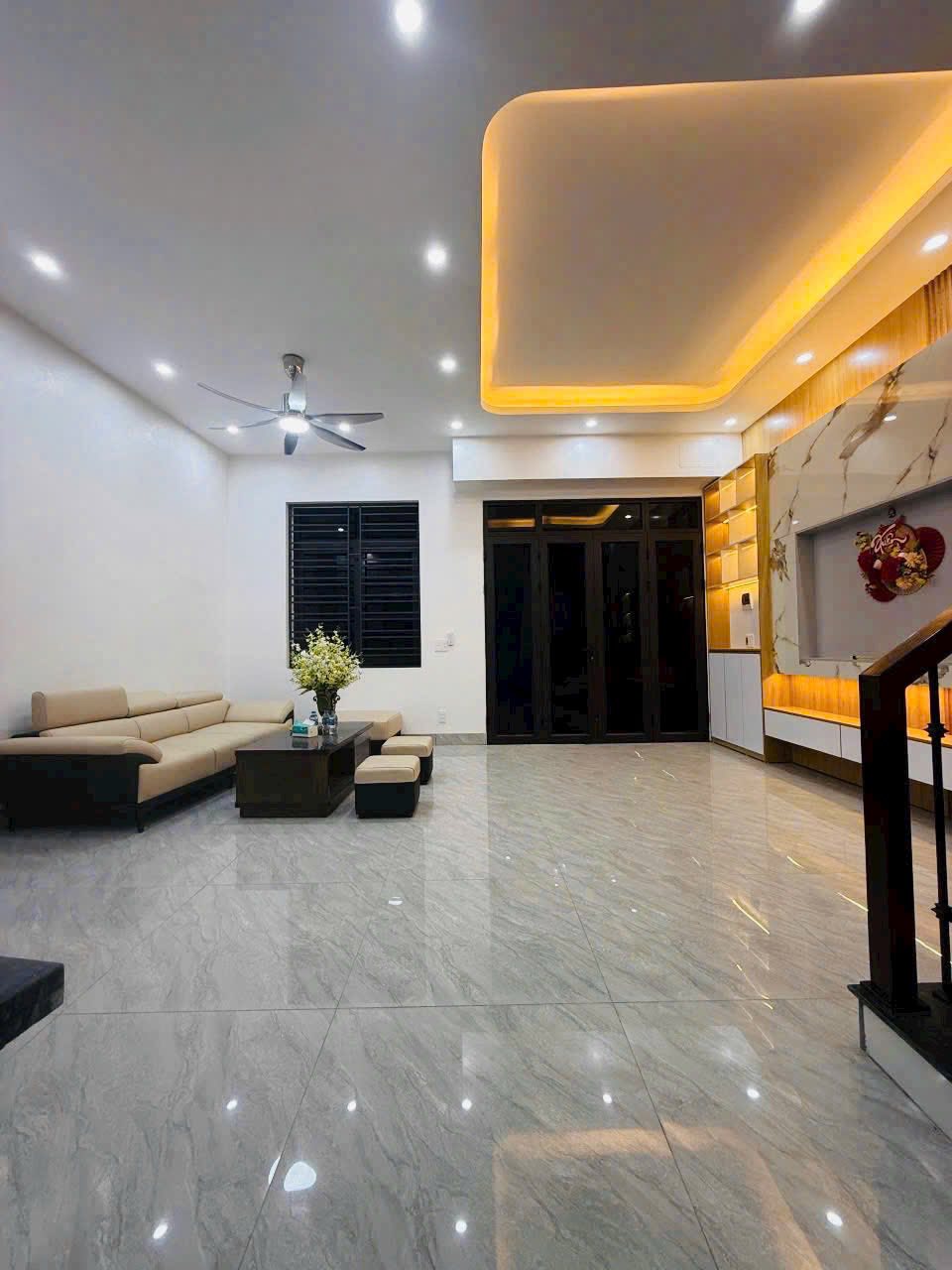 Bán nhà 3 tầng, 41m2, 3 ngủ ngõ phố Nguyễn Thị Duệ, ph Thanh Bình, TP Hải Dương, 2.3x tỷ - Ảnh 3